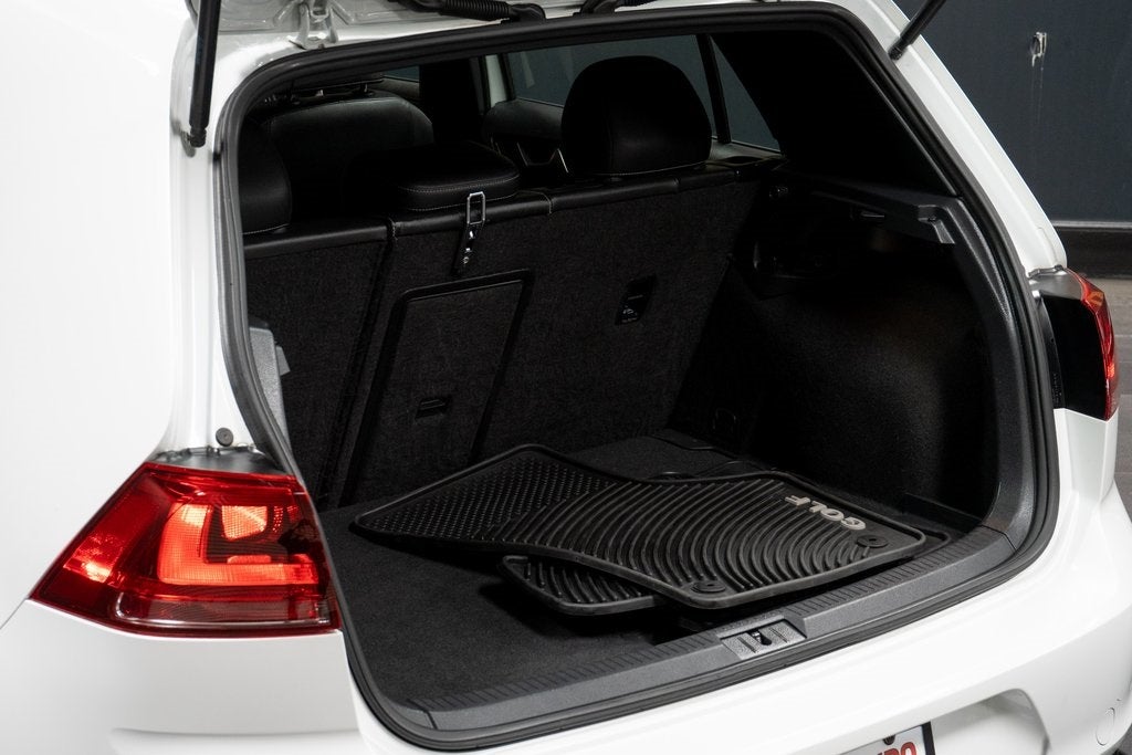 2016 Volkswagen Golf R Base 4Motion