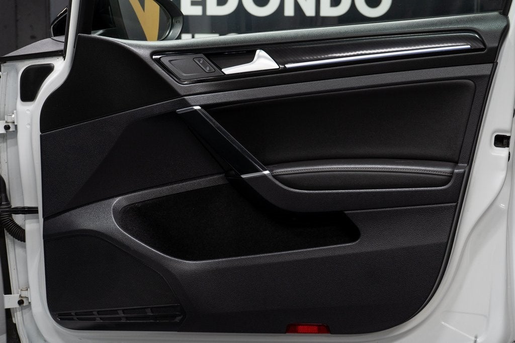 2016 Volkswagen Golf R Base 4Motion