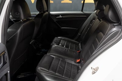 2016 Volkswagen Golf R Base 4Motion