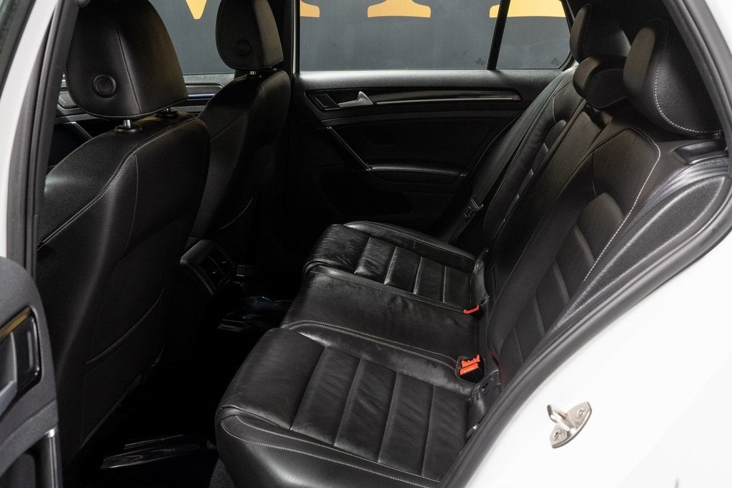 2016 Volkswagen Golf R Base 4Motion