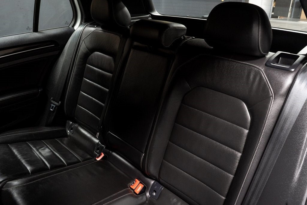 2016 Volkswagen Golf R Base 4Motion