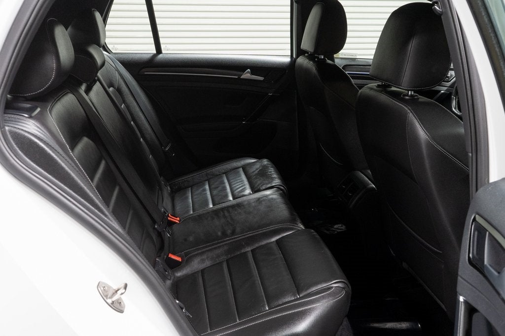 2016 Volkswagen Golf R Base 4Motion