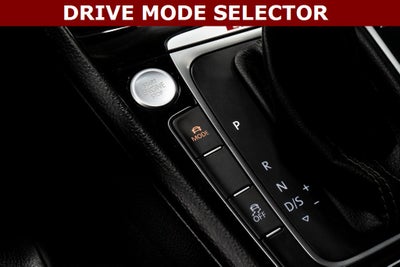 2016 Volkswagen Golf R Base 4Motion