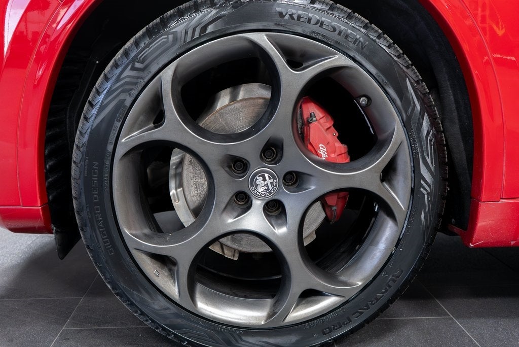 2022 Alfa Romeo Stelvio Veloce