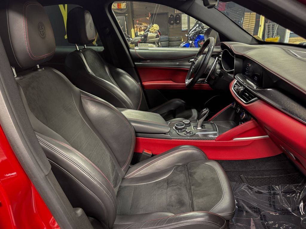 2019 Alfa Romeo Stelvio Quadrifoglio