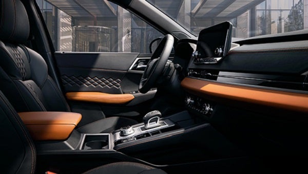 2023 Outlander Interior | Redondo Mitsubishi in Redondo Beach CA